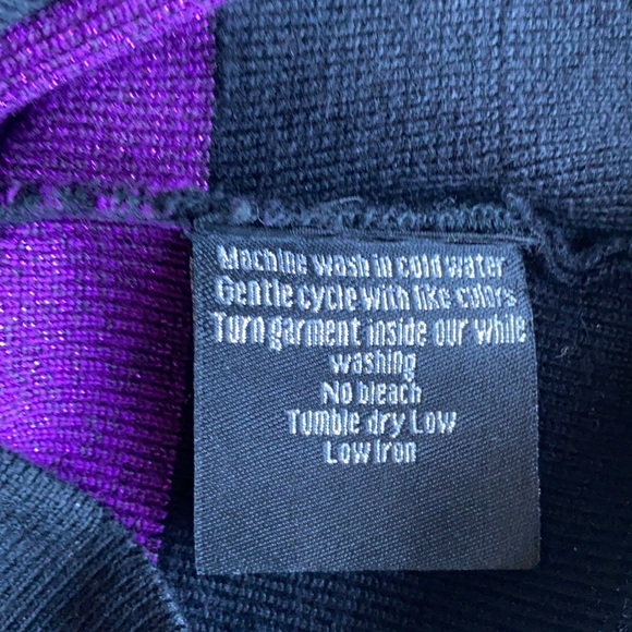 Bandage style dress in purple and black. Size small. - Picture 7 of 7